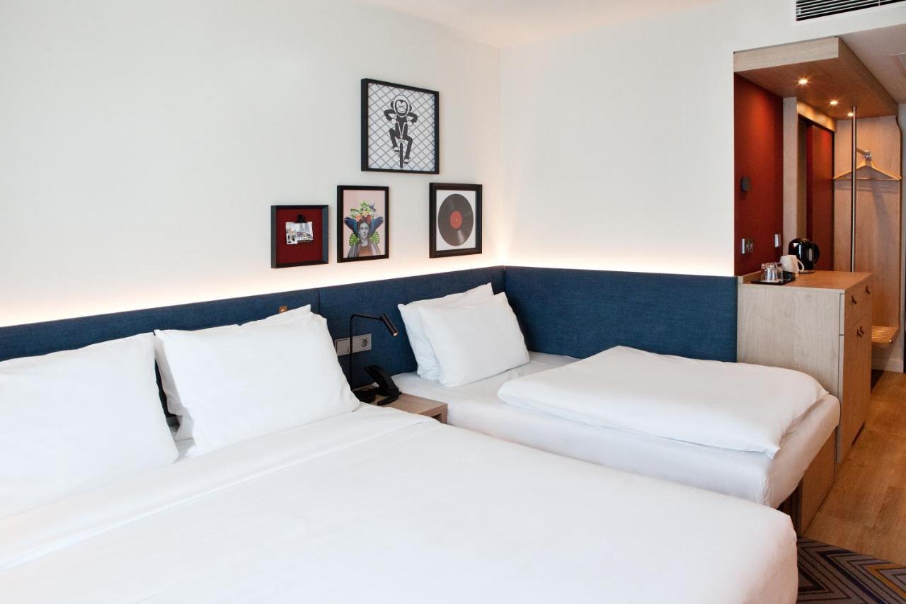 Отель Hampton By Hilton Регенсбург Экстерьер фото