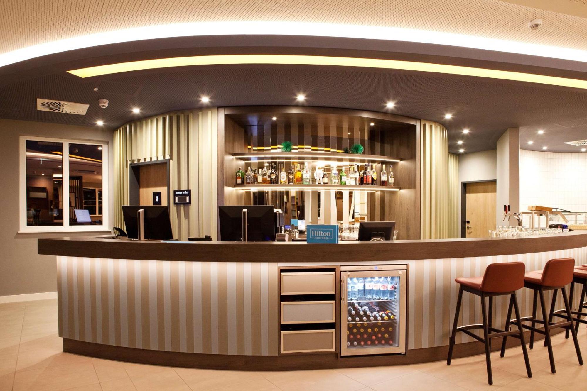 Отель Hampton By Hilton Регенсбург Экстерьер фото